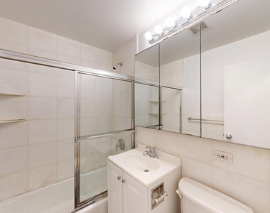 East 63rd Street - Photo Thumbnail 4