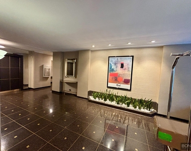 East 55th Street - Photo Thumbnail 9