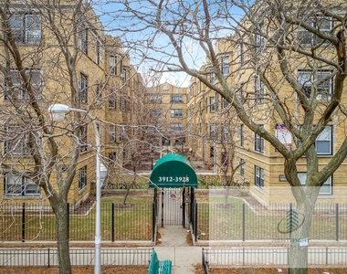 3912-3928 N Pine Grove Ave - Photo Thumbnail 10