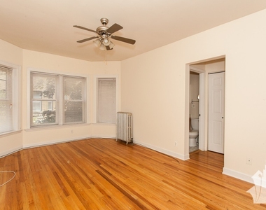 3912-3928 N Pine Grove Ave - Photo Thumbnail 2
