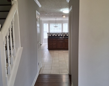 235 Vaness Drive - Photo Thumbnail 9