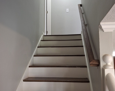 235 Vaness Drive - Photo Thumbnail 10