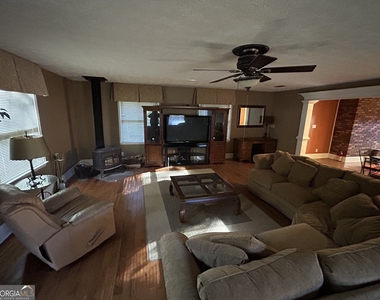 1595 Timothy Road - Photo Thumbnail 6
