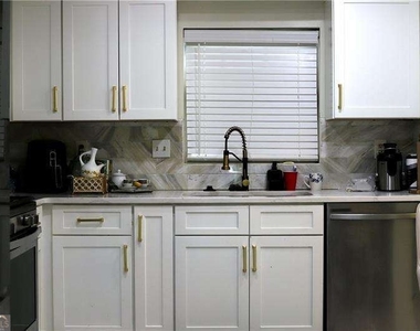 3045 Shadow Walk Lane - Photo Thumbnail 7