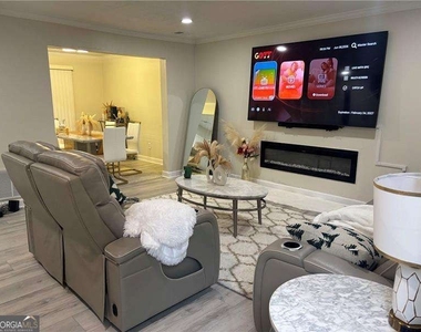 3045 Shadow Walk Lane - Photo Thumbnail 3