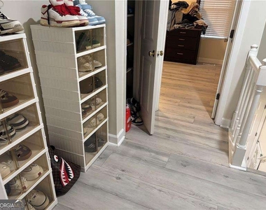 3045 Shadow Walk Lane - Photo Thumbnail 15