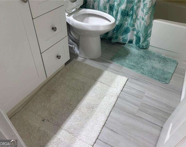 3045 Shadow Walk Lane - Photo Thumbnail 24