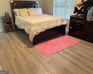 3045 Shadow Walk Lane - Photo Thumbnail 20