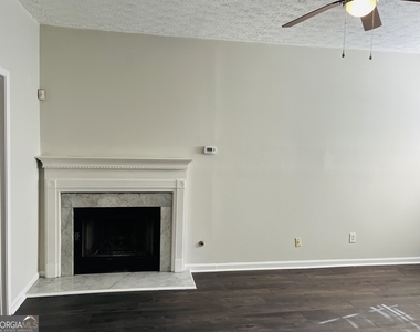 5612 Feldwood Road - Photo Thumbnail 33