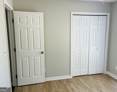 5612 Feldwood Road - Photo Thumbnail 27