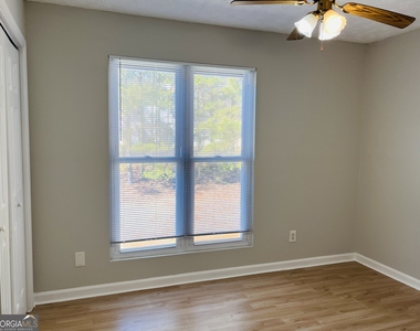 5612 Feldwood Road - Photo Thumbnail 26