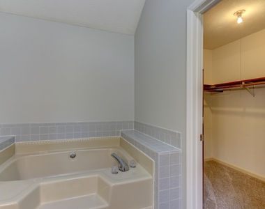 180 Fairfield Circle - Photo Thumbnail 33
