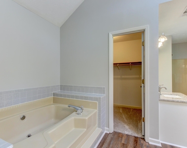 180 Fairfield Circle - Photo Thumbnail 32