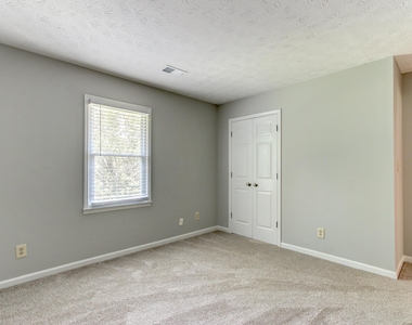 180 Fairfield Circle - Photo Thumbnail 28