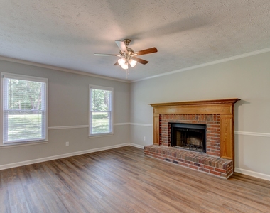180 Fairfield Circle - Photo Thumbnail 10