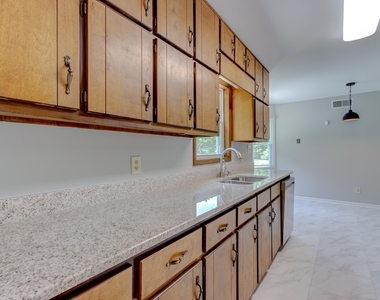 180 Fairfield Circle - Photo Thumbnail 20