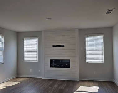 2499 Brown Dove Way - Photo Thumbnail 13