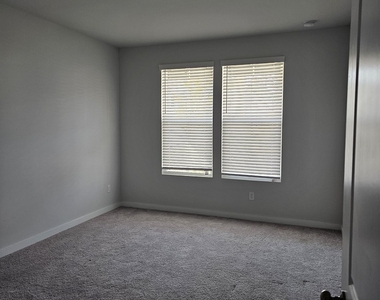 2499 Brown Dove Way - Photo Thumbnail 36
