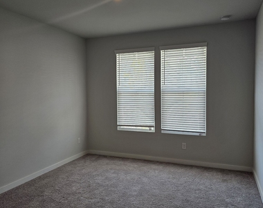 2499 Brown Dove Way - Photo Thumbnail 20