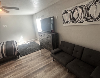 6118 Citico River Lane - Photo Thumbnail 3