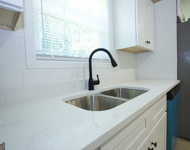 10154 Allen Drive - Photo Thumbnail 6