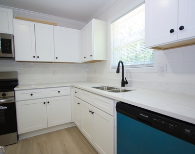 10154 Allen Drive - Photo Thumbnail 7