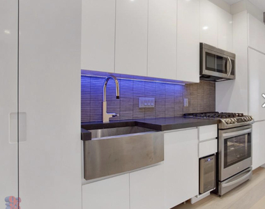 195 Stanton Street - Photo Thumbnail 3