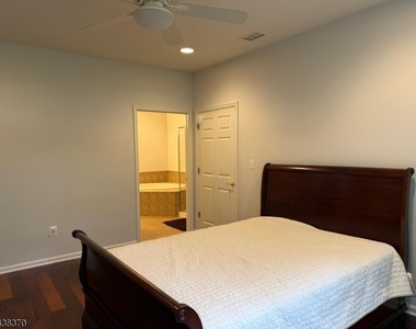 620 Turlington Ct - Photo Thumbnail 8