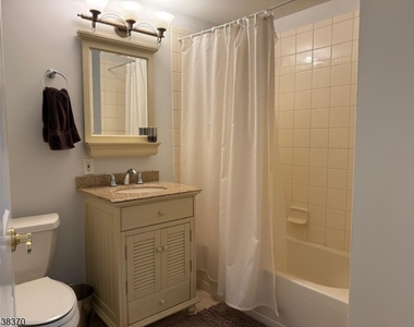 620 Turlington Ct - Photo Thumbnail 14