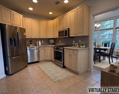 620 Turlington Ct - Photo Thumbnail 2