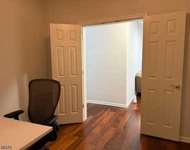 620 Turlington Ct - Photo Thumbnail 7