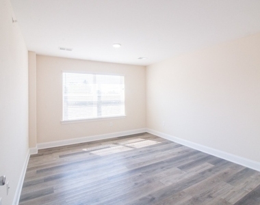 1664 Stuyvesant Ave - Photo Thumbnail 10