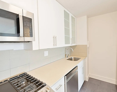 490 2nd Avenue - Photo Thumbnail 10
