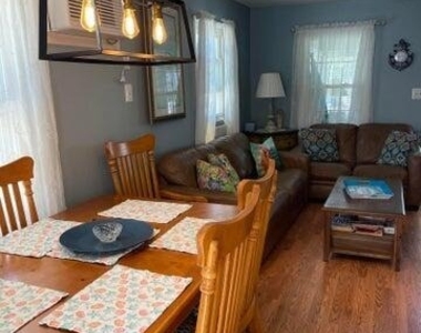 102 Brown Avenue - Photo Thumbnail 5