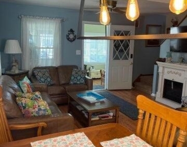 102 Brown Avenue - Photo Thumbnail 4