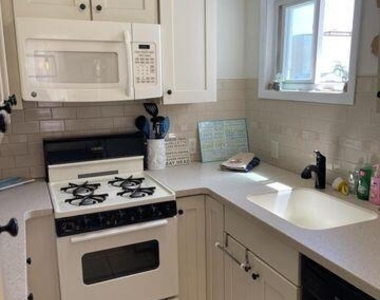 102 Brown Avenue - Photo Thumbnail 10