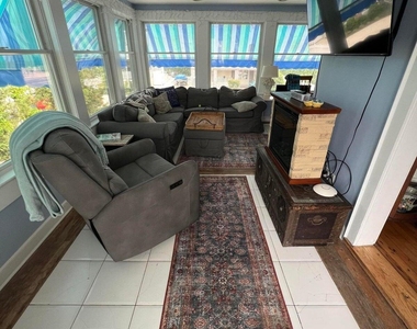 106 Mathis Place - Photo Thumbnail 9