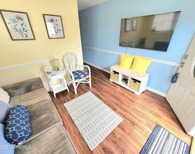 407 Grand Central Avenue - Photo Thumbnail 4