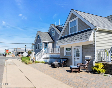 407 Grand Central Avenue - Photo Thumbnail 16