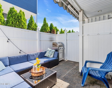 407 Grand Central Avenue - Photo Thumbnail 12