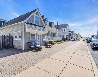 407 Grand Central Avenue - Photo Thumbnail 17