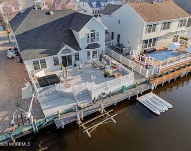 11 Peaksail Drive - Photo Thumbnail 24