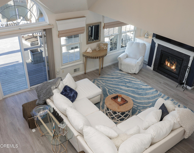 11 Peaksail Drive - Photo Thumbnail 11