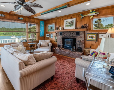 406 Ocean Avenue - Photo Thumbnail 10