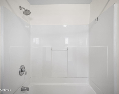 804 Nutswamp Road - Photo Thumbnail 19
