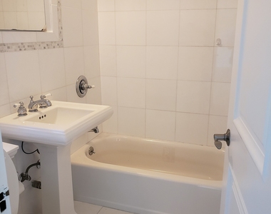 West 79 Street - Photo Thumbnail 7