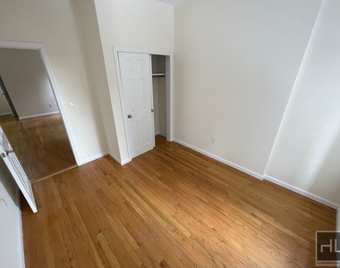 East 38 Street - Photo Thumbnail 2