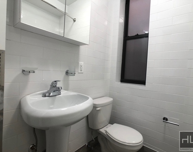 East 88 Street - Photo Thumbnail 8