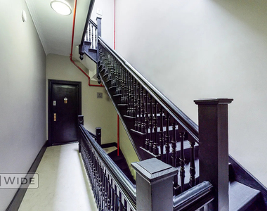 Madison Avenue - Photo Thumbnail 2