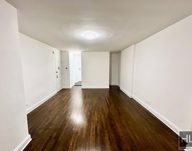 East 74 Street - Photo Thumbnail 1
